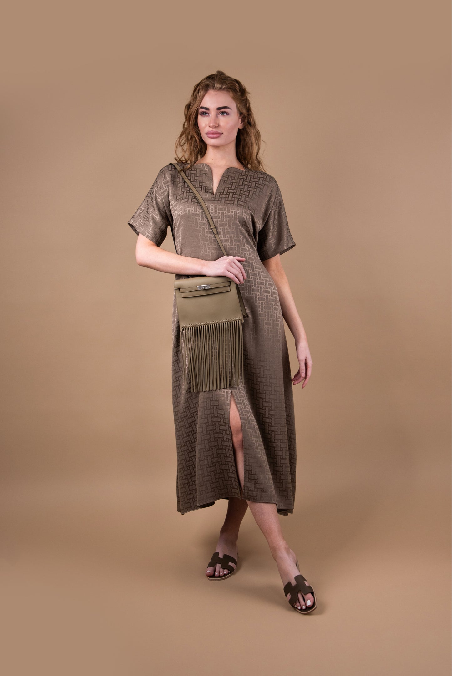 Hermès Kelly Danse Anate in Beige Marfa PHW