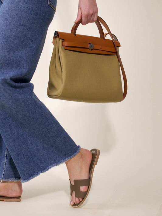 Hermès - Herbag 31 Poussiere &amp; Fauve مع صندل Etoupe Oran