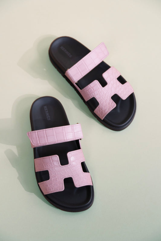 Hermès Chypre Sandals Matte Alligator in Rose Aquarelle