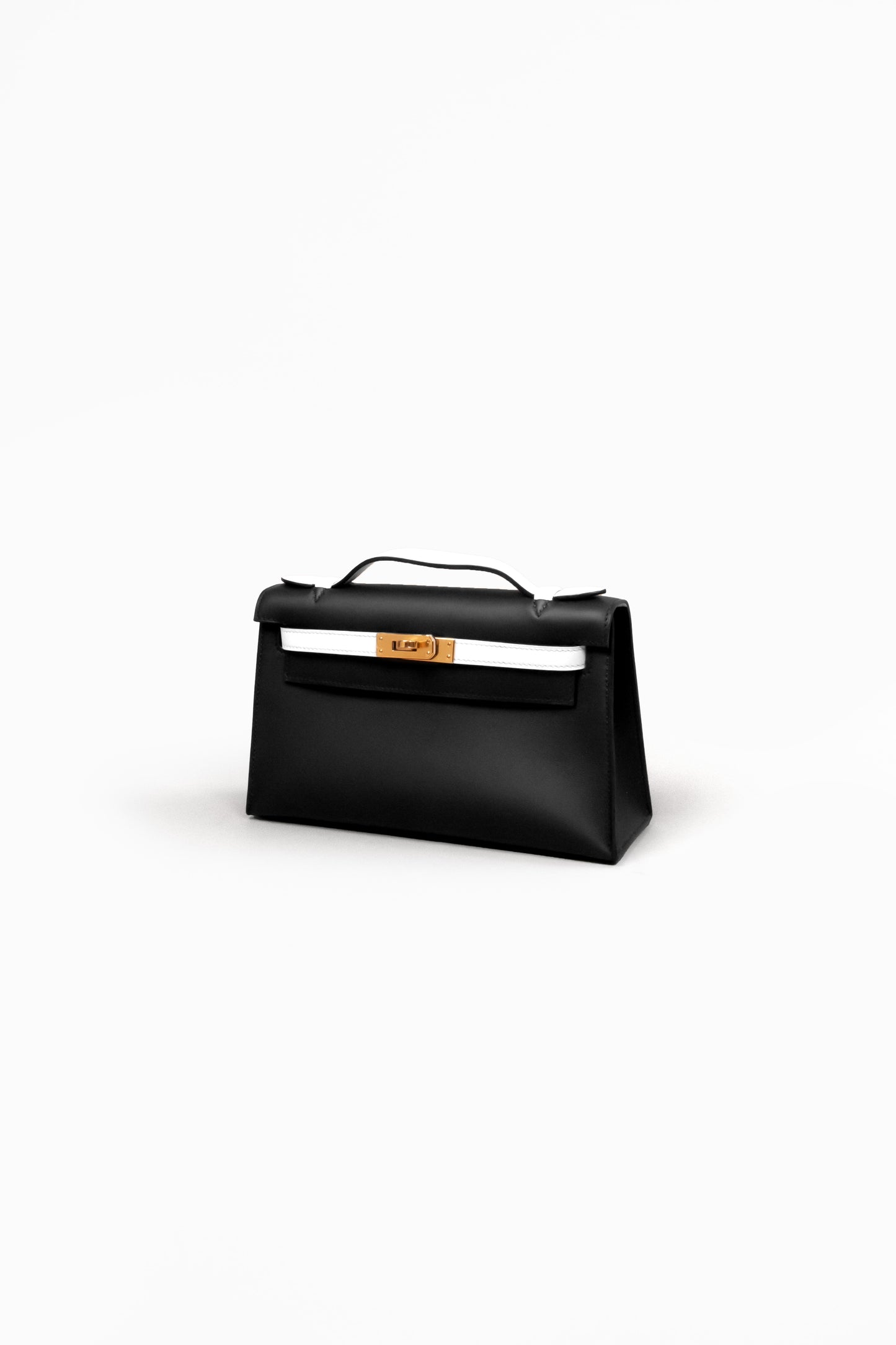 Hermes Kelly Pochette in Black/Nata with Gold Hardware