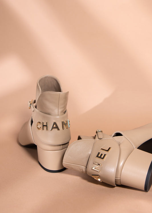 Chanel Ankle Boots in Beige/Black