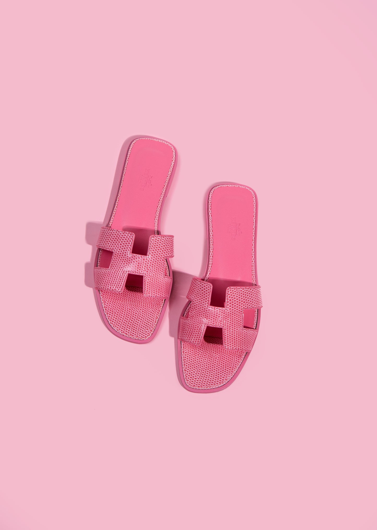 Hermès - Pink Lizard Oran Sandals