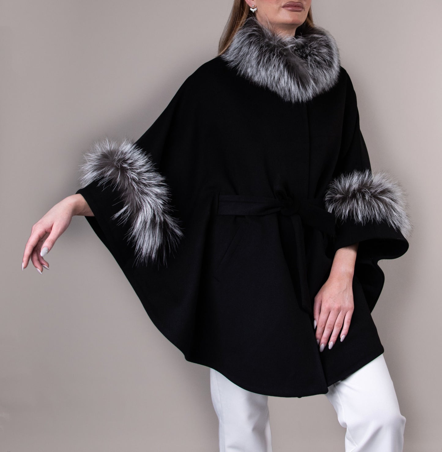 Cashmere Cape & Fox Fur in Black