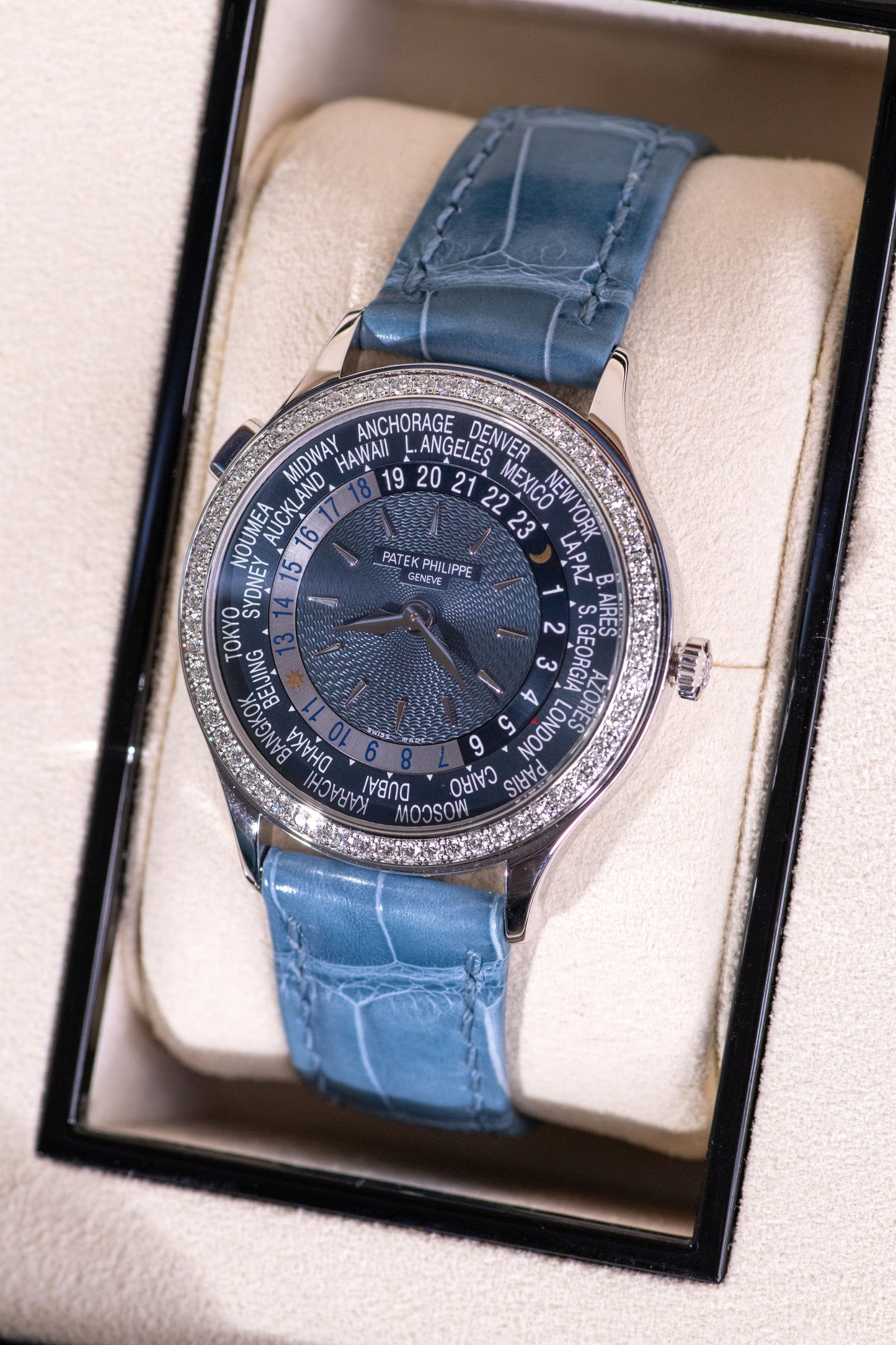 Patek Philippe 7130G World Time 36mm