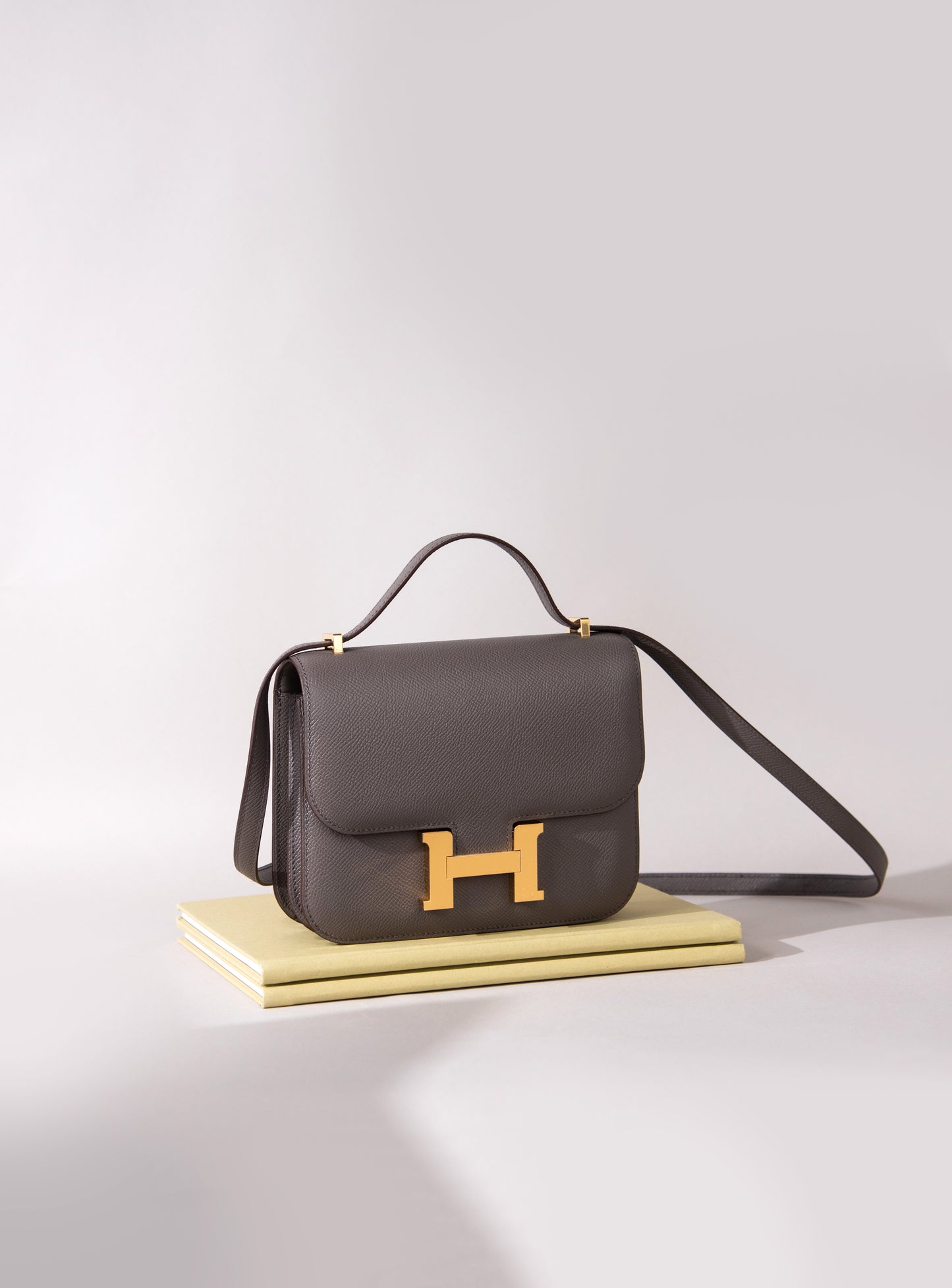 Hermès Mini Constance 18 Epsom in Etain GHW