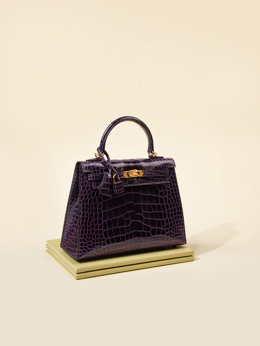 Hermès - Kelly 25 Sellier Smooth Mississippiensis Alligator Aubergine GHW