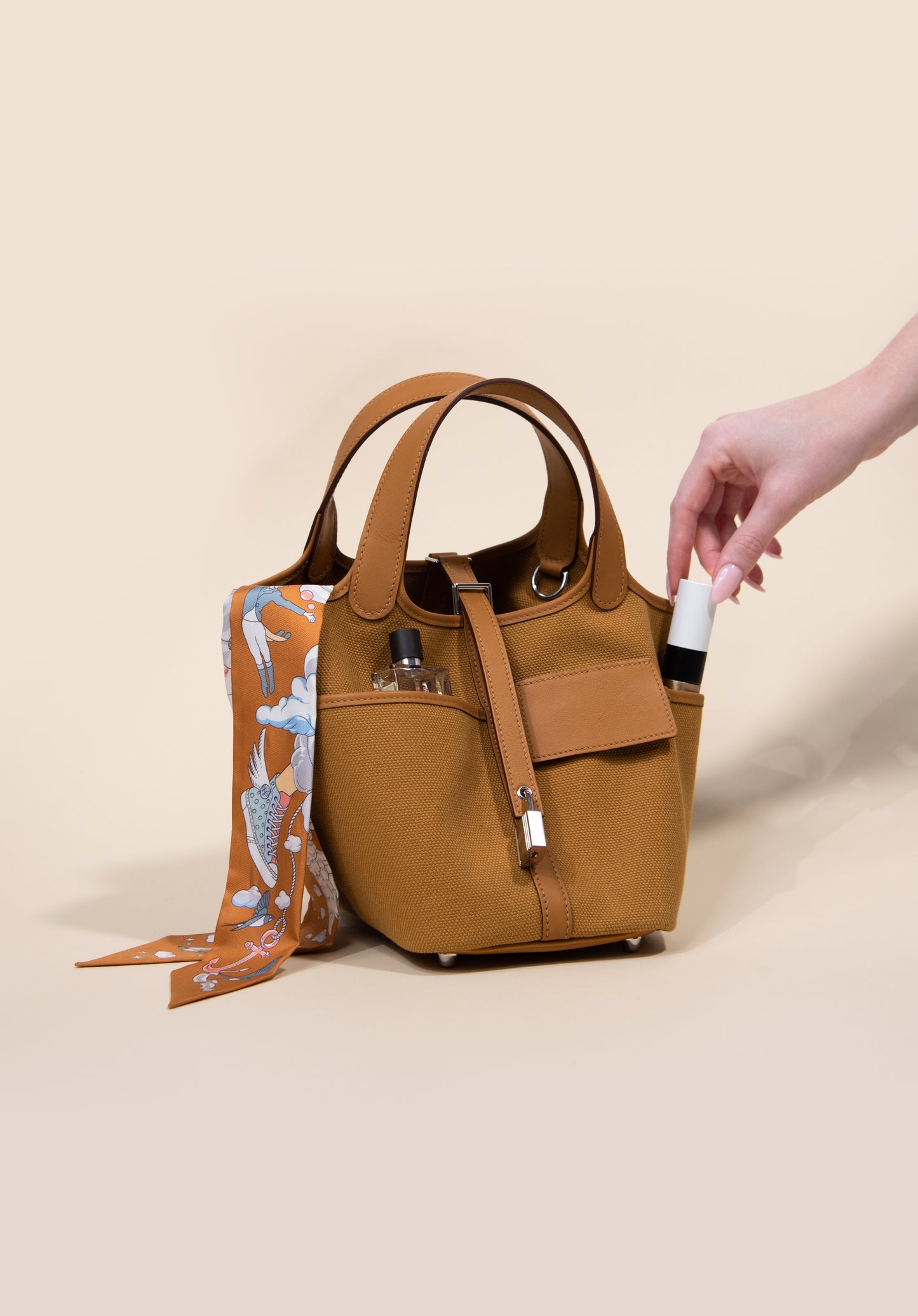 Hermès - Picotin 18 Sesame Swift & Toile Geoland Cargo PHW with Twilly