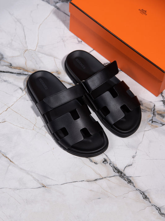 Hermès Chypre Sandals in Noir