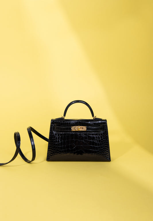 Hermès Mini Kelly Shiny Crocodile in Black GHW