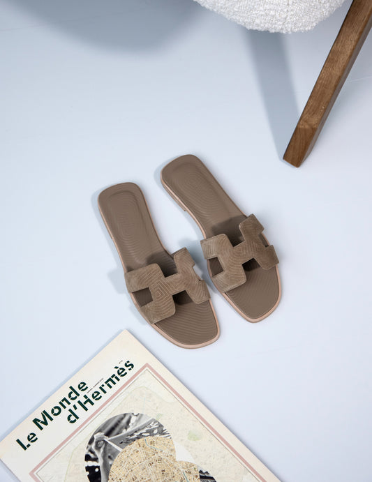 Hermès Beige Suede Oran Sandals
