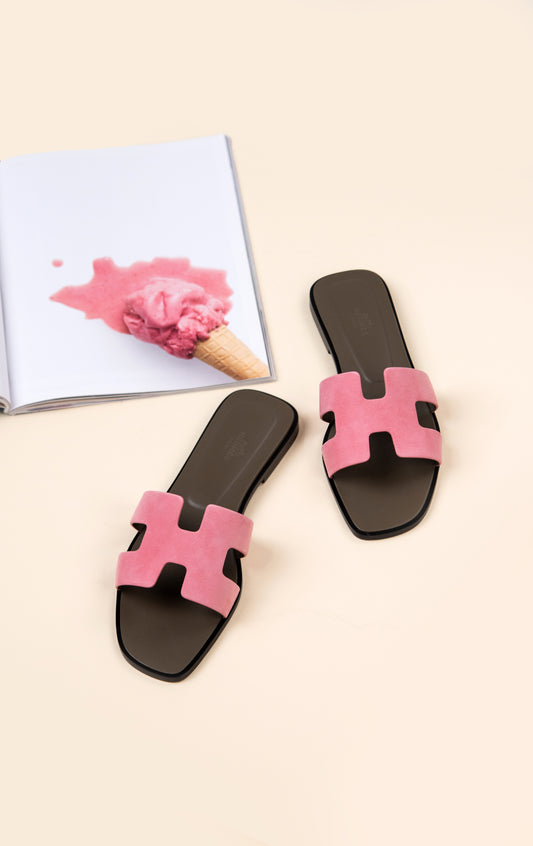 Hermès Oran Sandals in Rose Du Desert