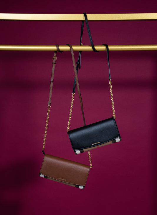 Burberry Henley Leather Clutch Wallet Shoulder Bag