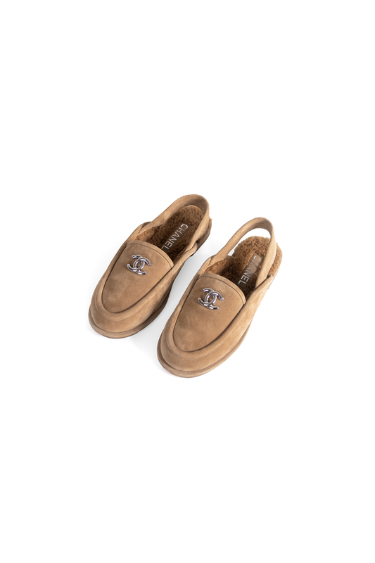 Chanel Suede/Shearling Beige Loafers