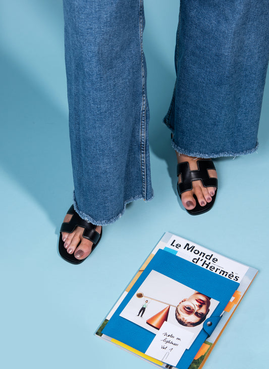 Hermès - Black Oran Sandals