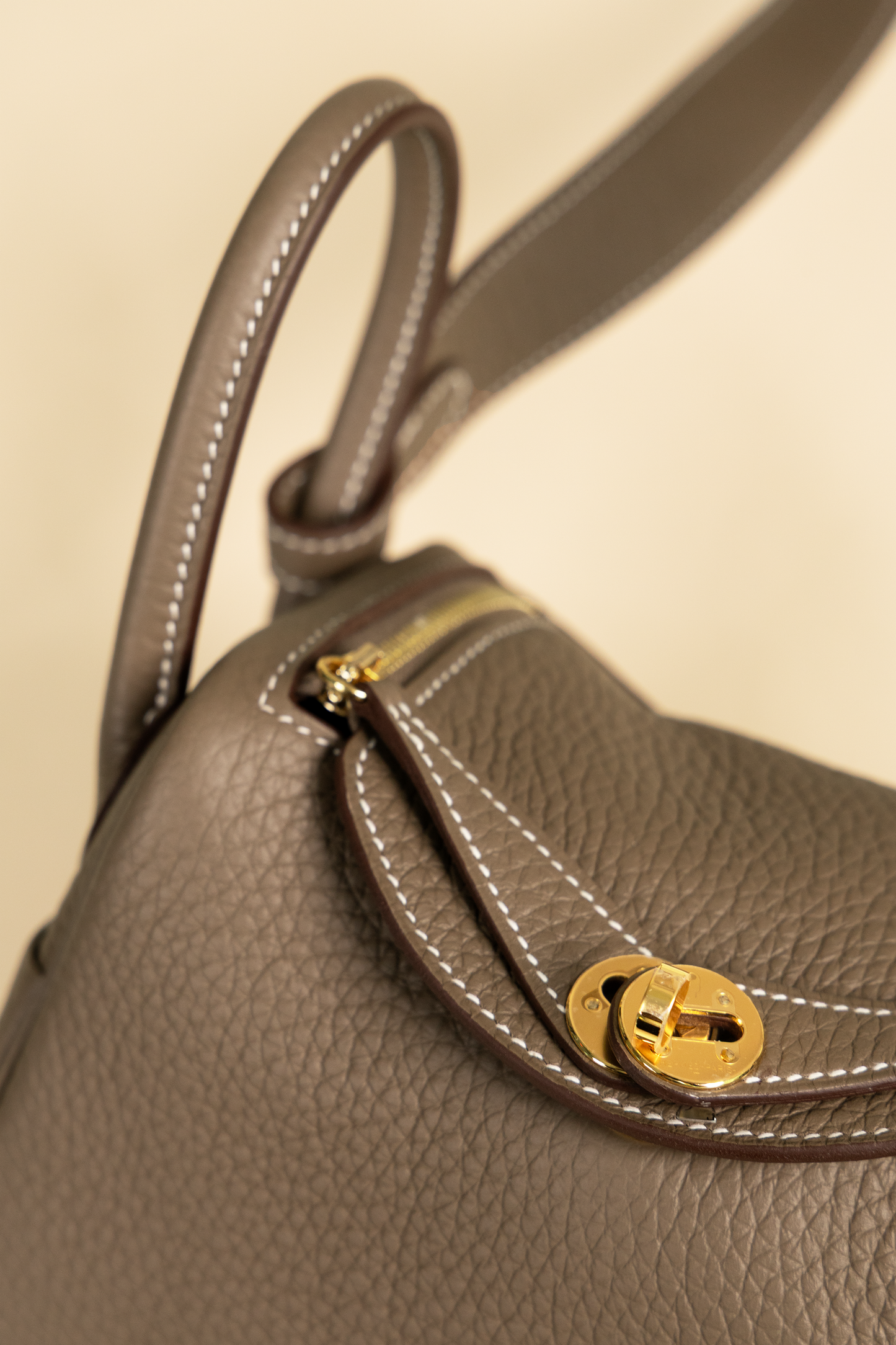 Hermès Mini Lindy Clemence Etoupe GHW