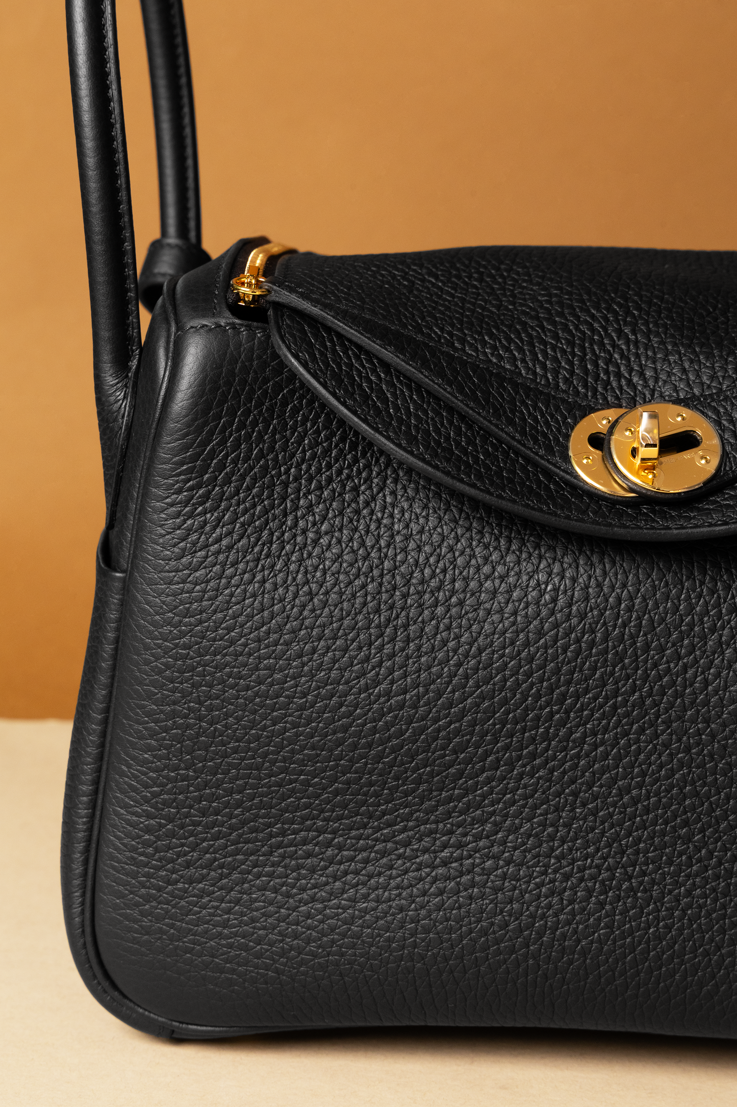 Hermès Lindy 26 Clemence in Black GHW