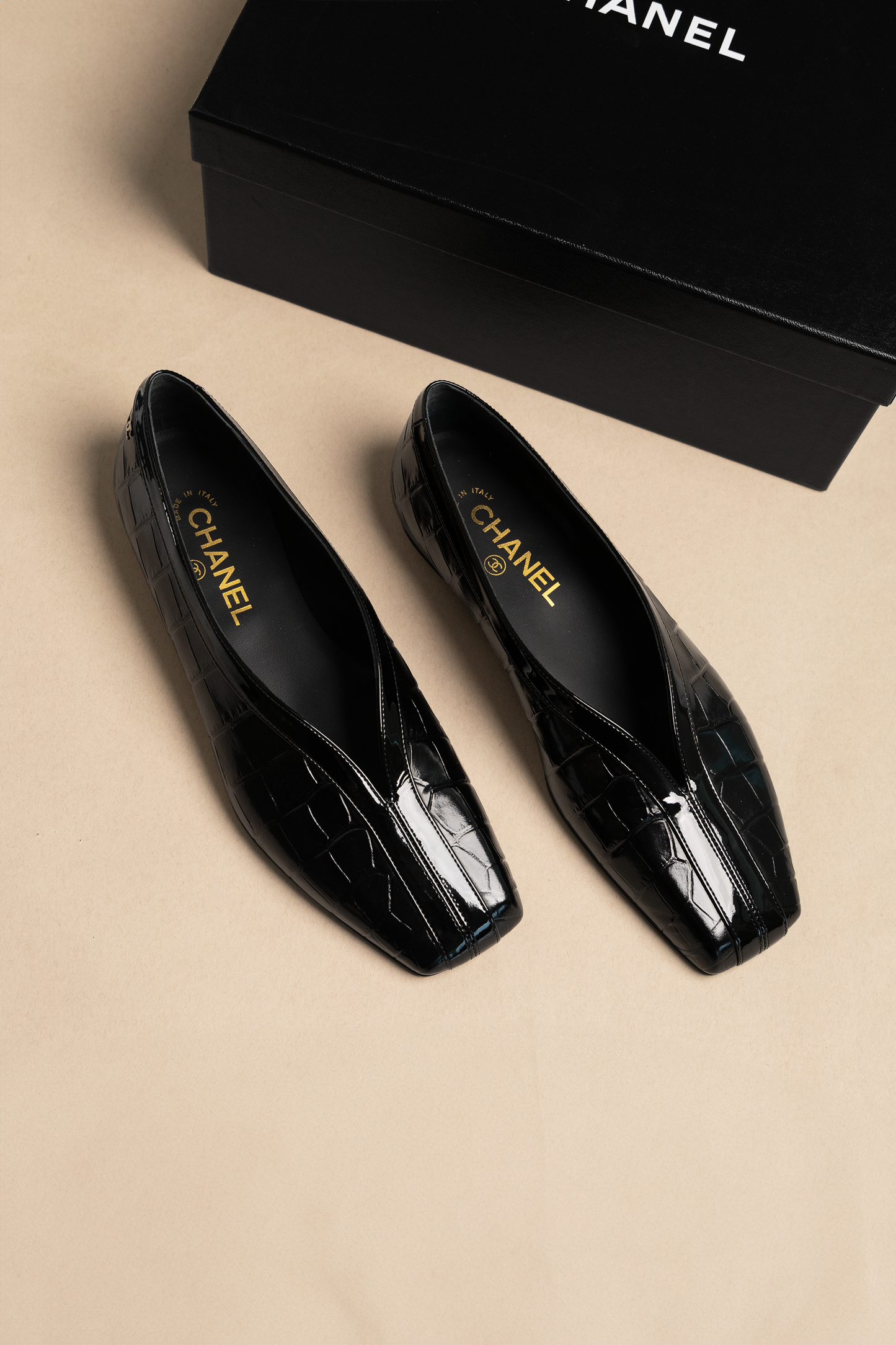 Chanel Black Croc-Embossed Calfskin & Patent Calfskin Flats