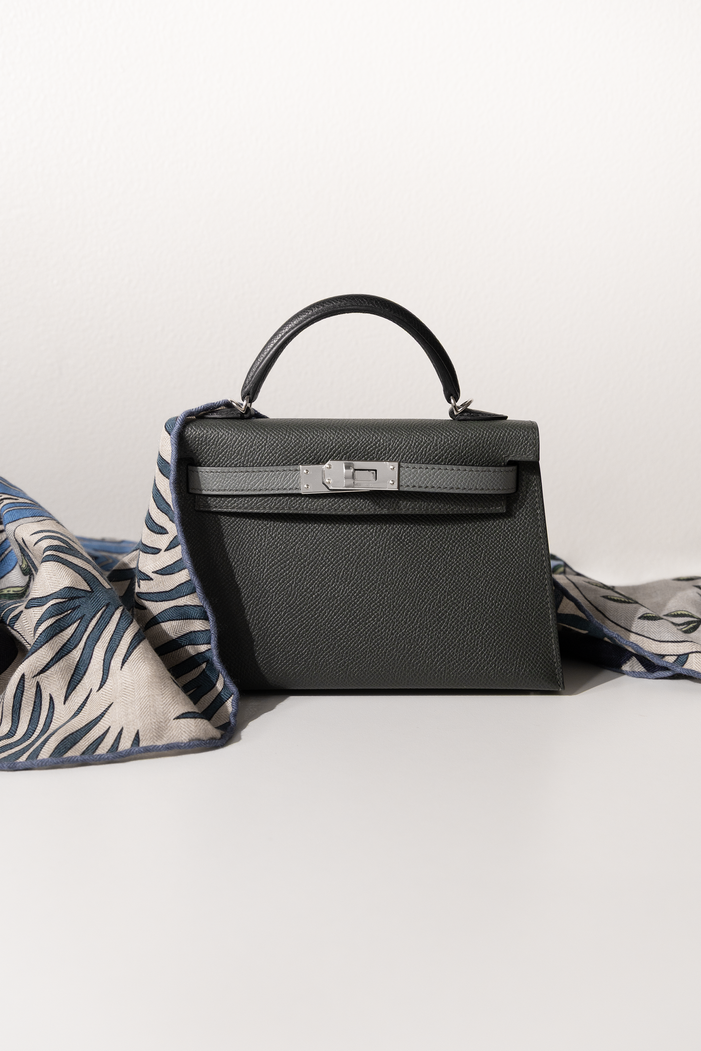 Hermès Mini Kelly 20 Epsom in Tricolor Vert Mangrove/ Vert Amande / Black PHW