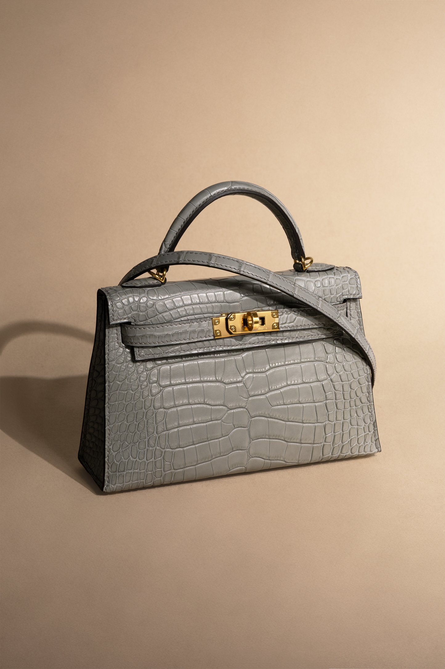 Hermès Mini Kelly 20 Matte Alligator in Gris Cement GHW