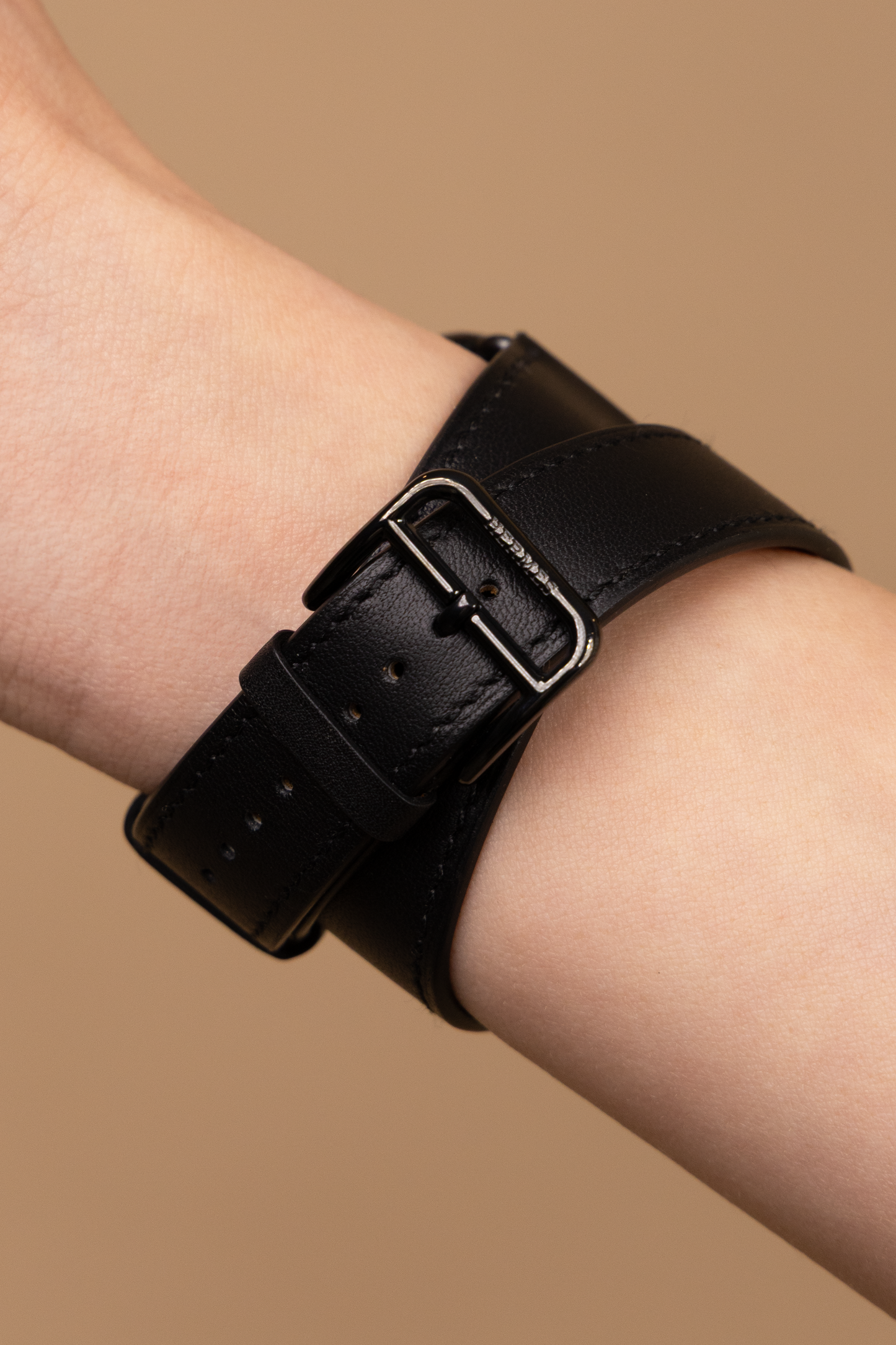 Hermès Apple Watch Black Steel with Double Tour Black Strap