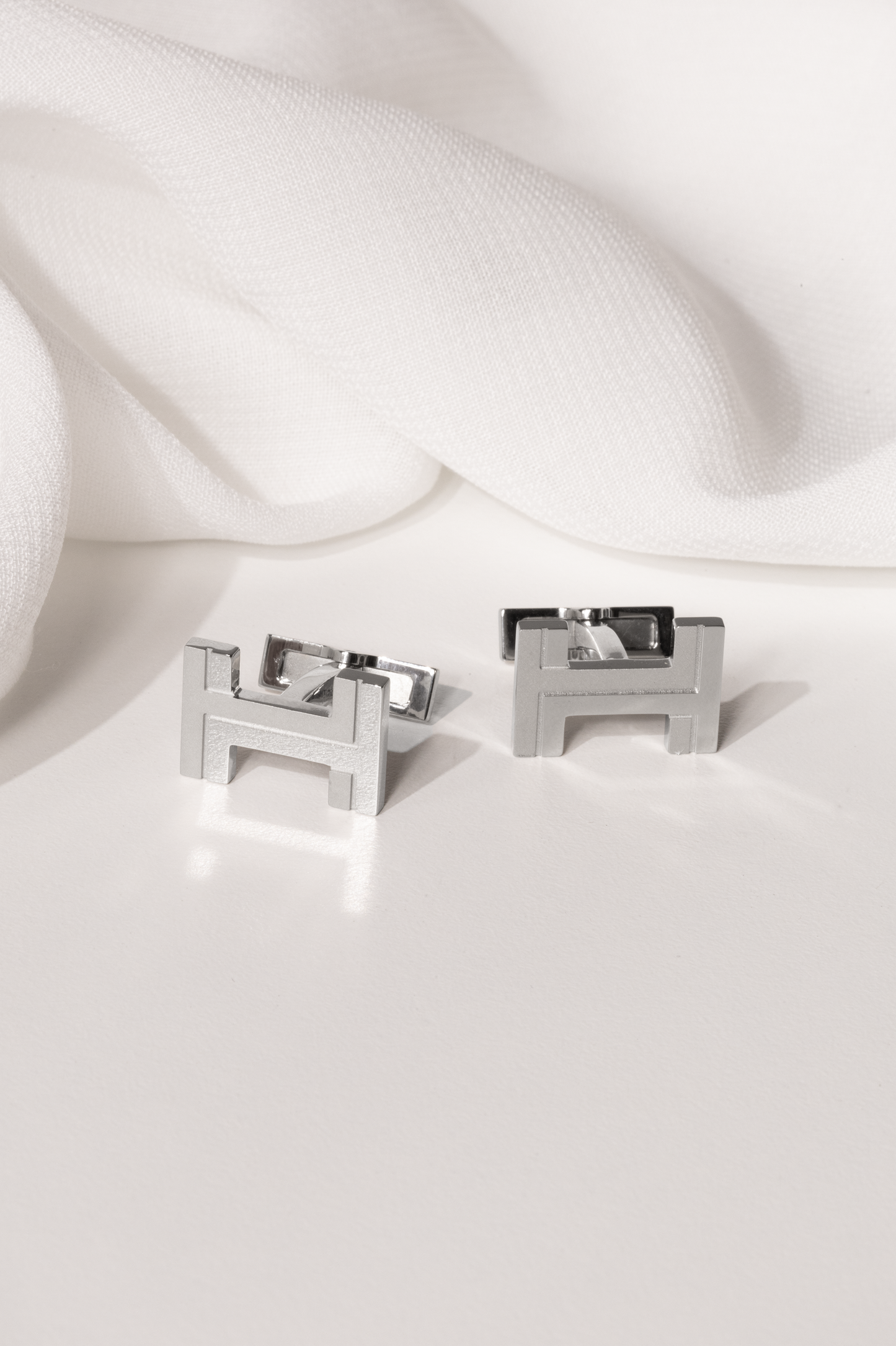Hermès H au Carre Cufflinks
