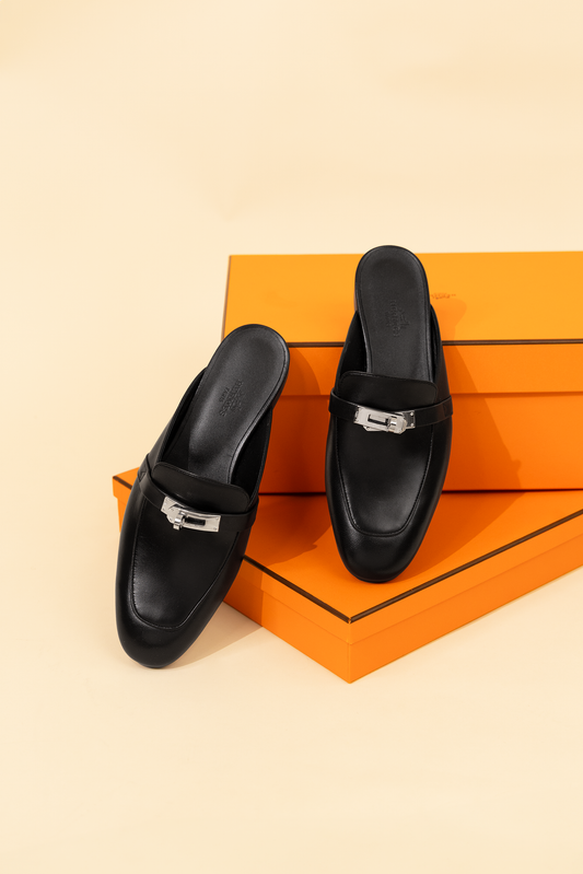 Hermès Oz Mules in Black PHW
