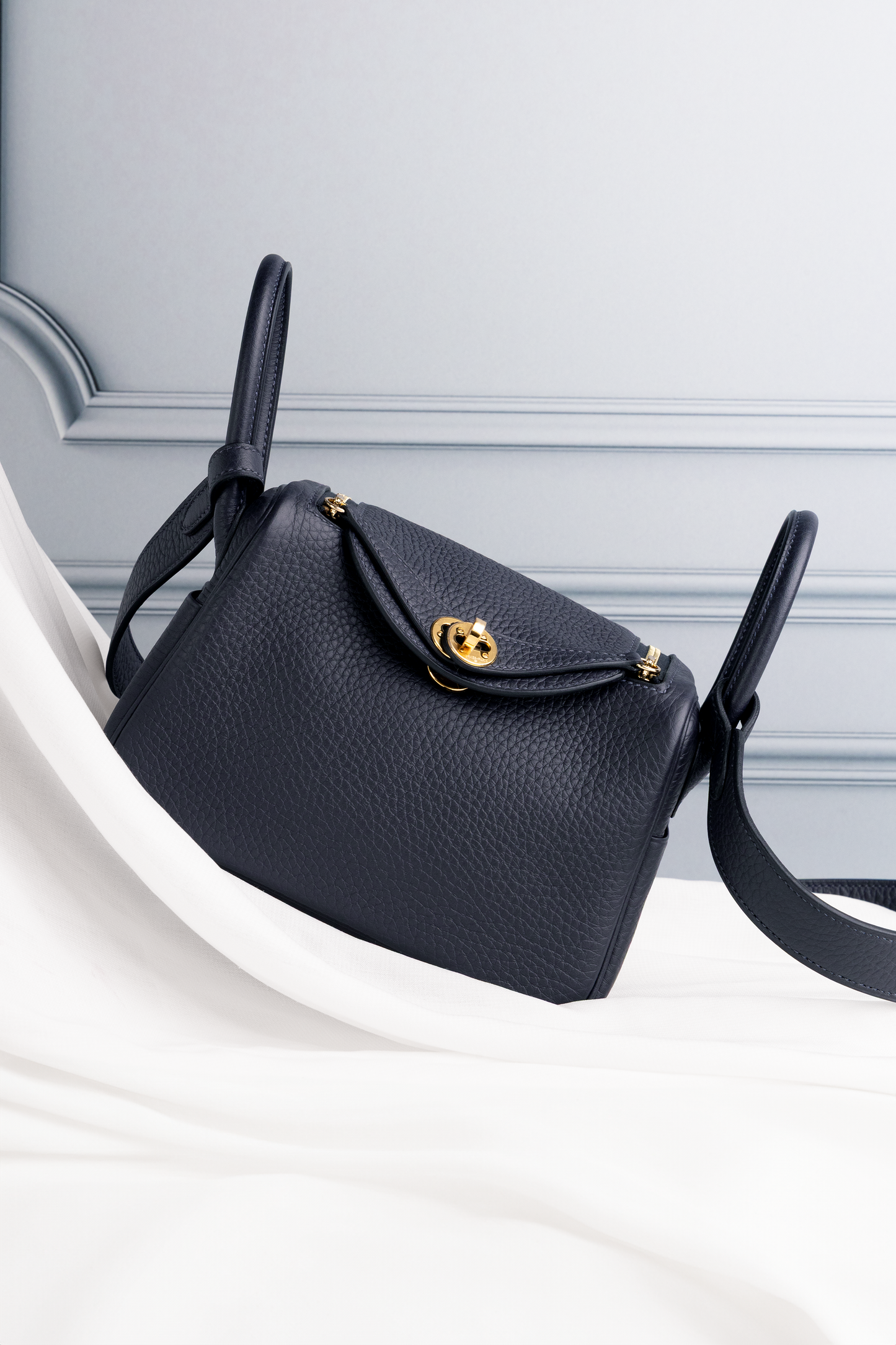 Hermès Mini Lindy Clemence in Caban GHW