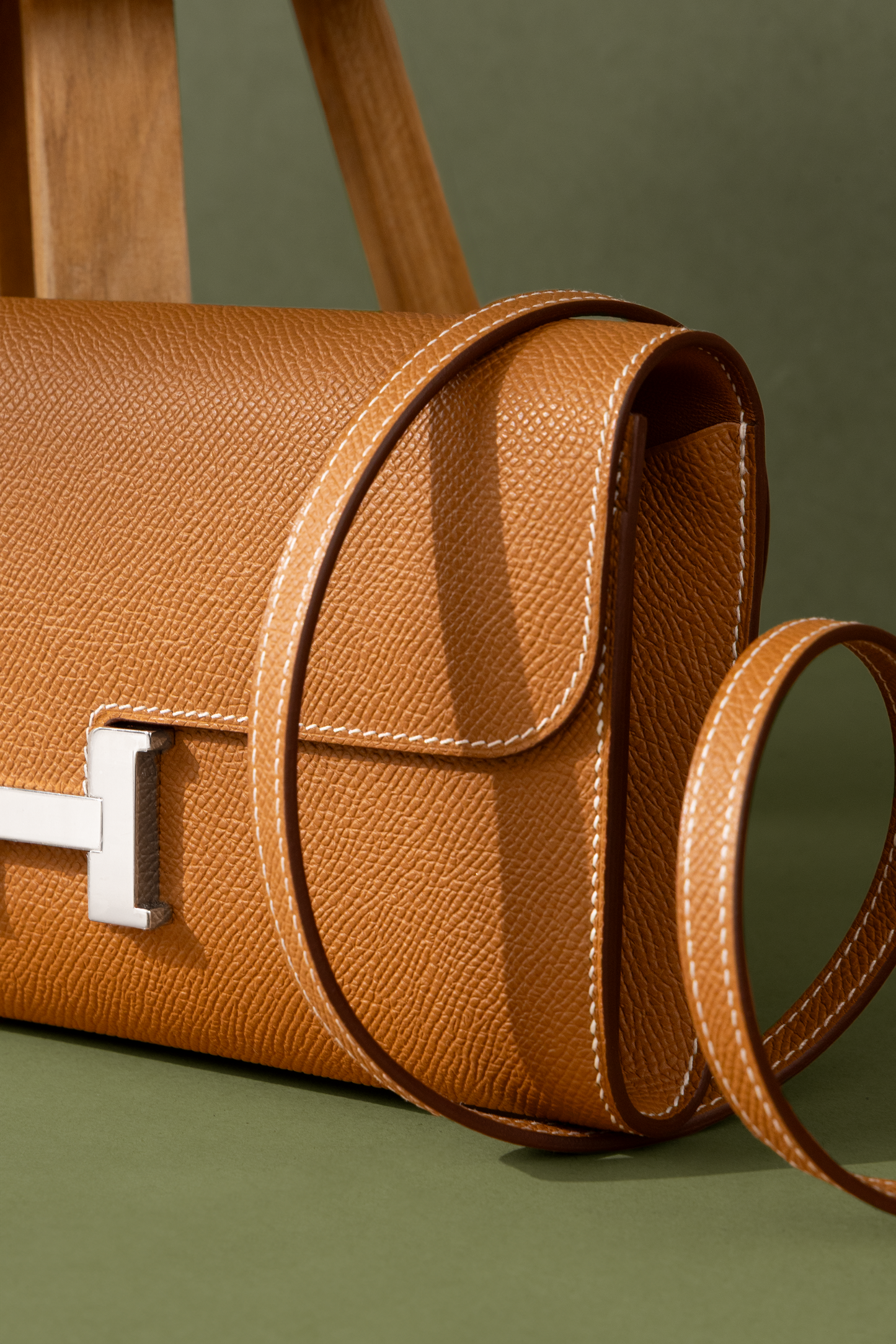 Hermès Constance To Go Wallet Epsom Gold PHW
