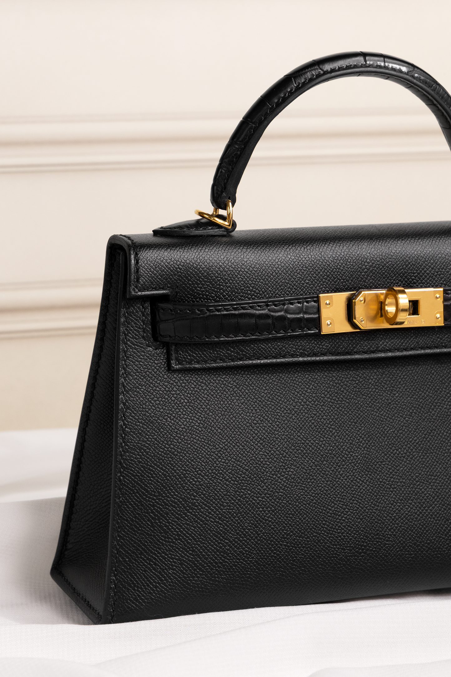 Hermès Mini Kelly Touch in Black with GHW