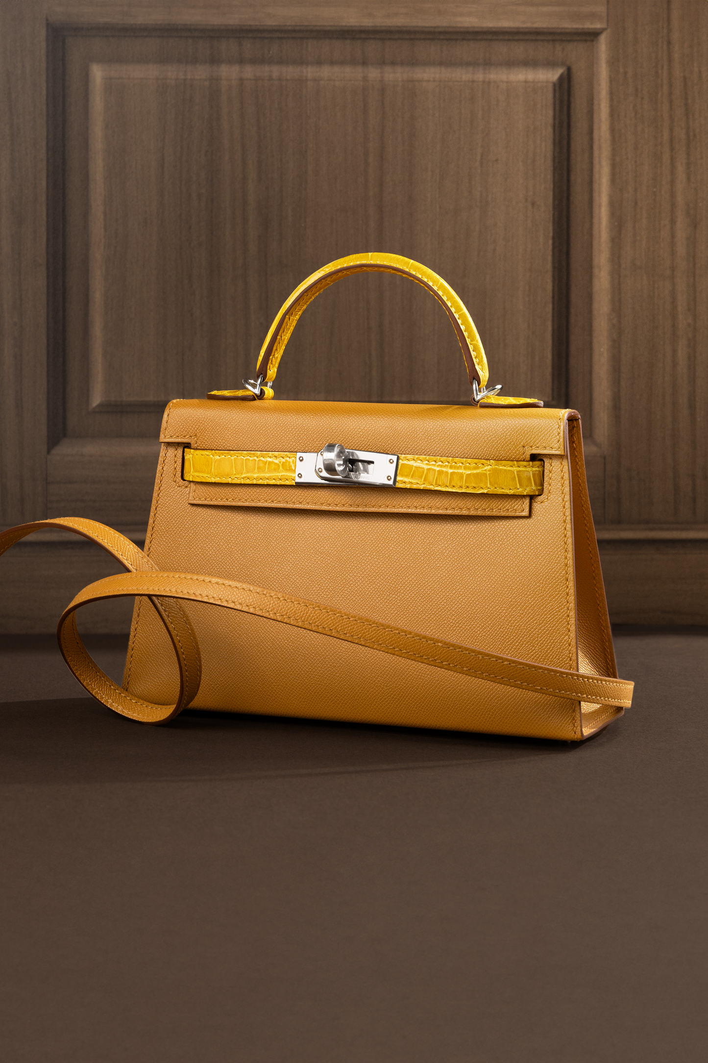 Hermès Mini Kelly 20 Touch Shiny Alligator Epsom in Sesame/Jaune Ambre PHW