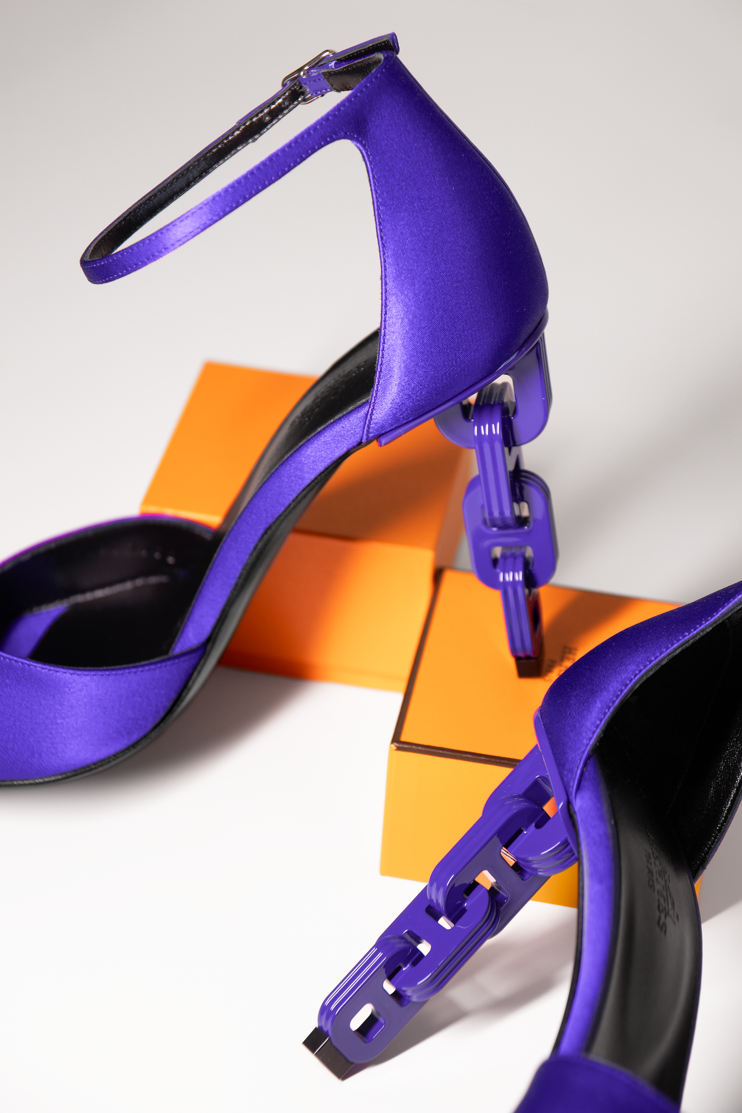 Hermès Miracle 100 Sandals in Violet Zinzolin