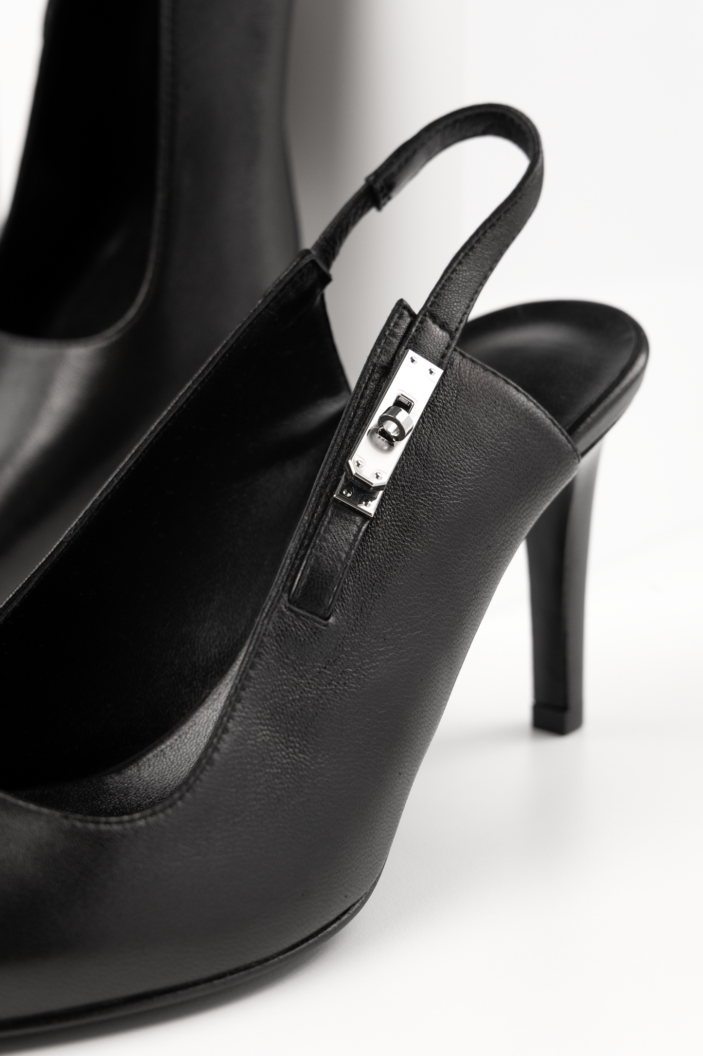 Hermès Lover 80 Pumps in Black PHW