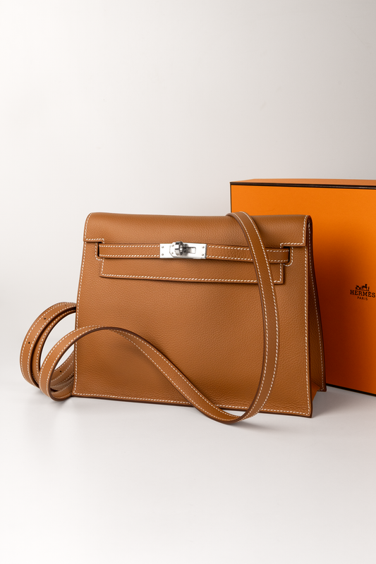 Hermès Kelly Danse Evercolor in Gold PHW