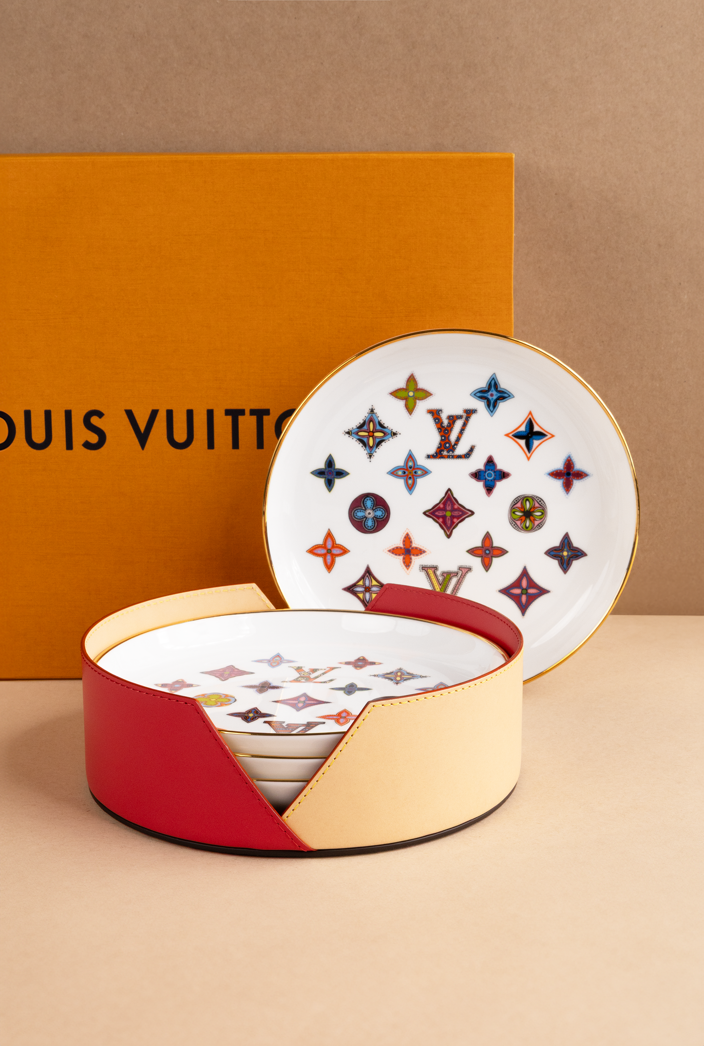 Louis Vuitton Valentine's Day Monogram Plates Set