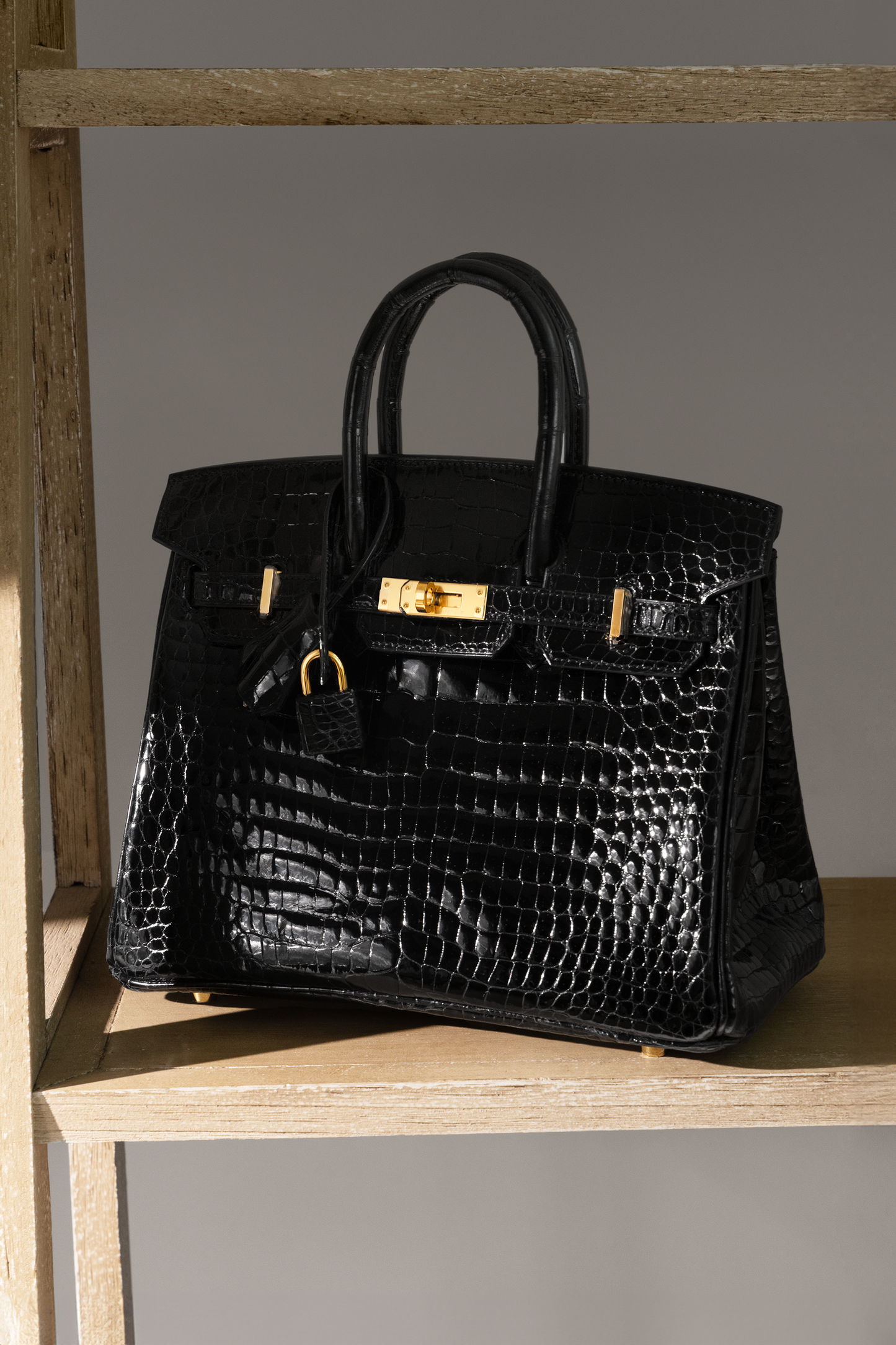 Hermès Birkin 25 Shiny Crocodile Porosus in Black GHW