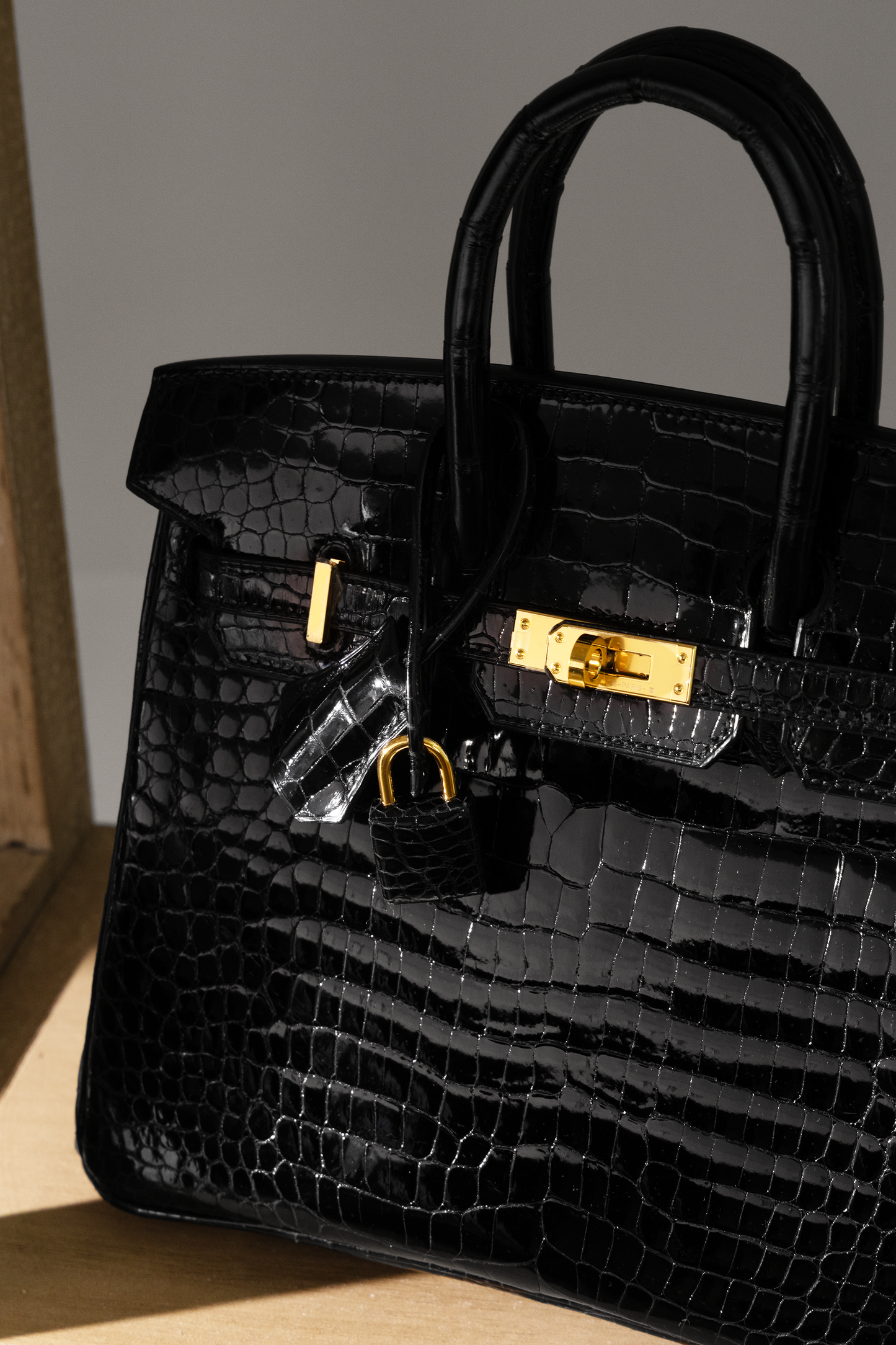 Hermès Birkin 25 Shiny Crocodile Porosus in Black GHW