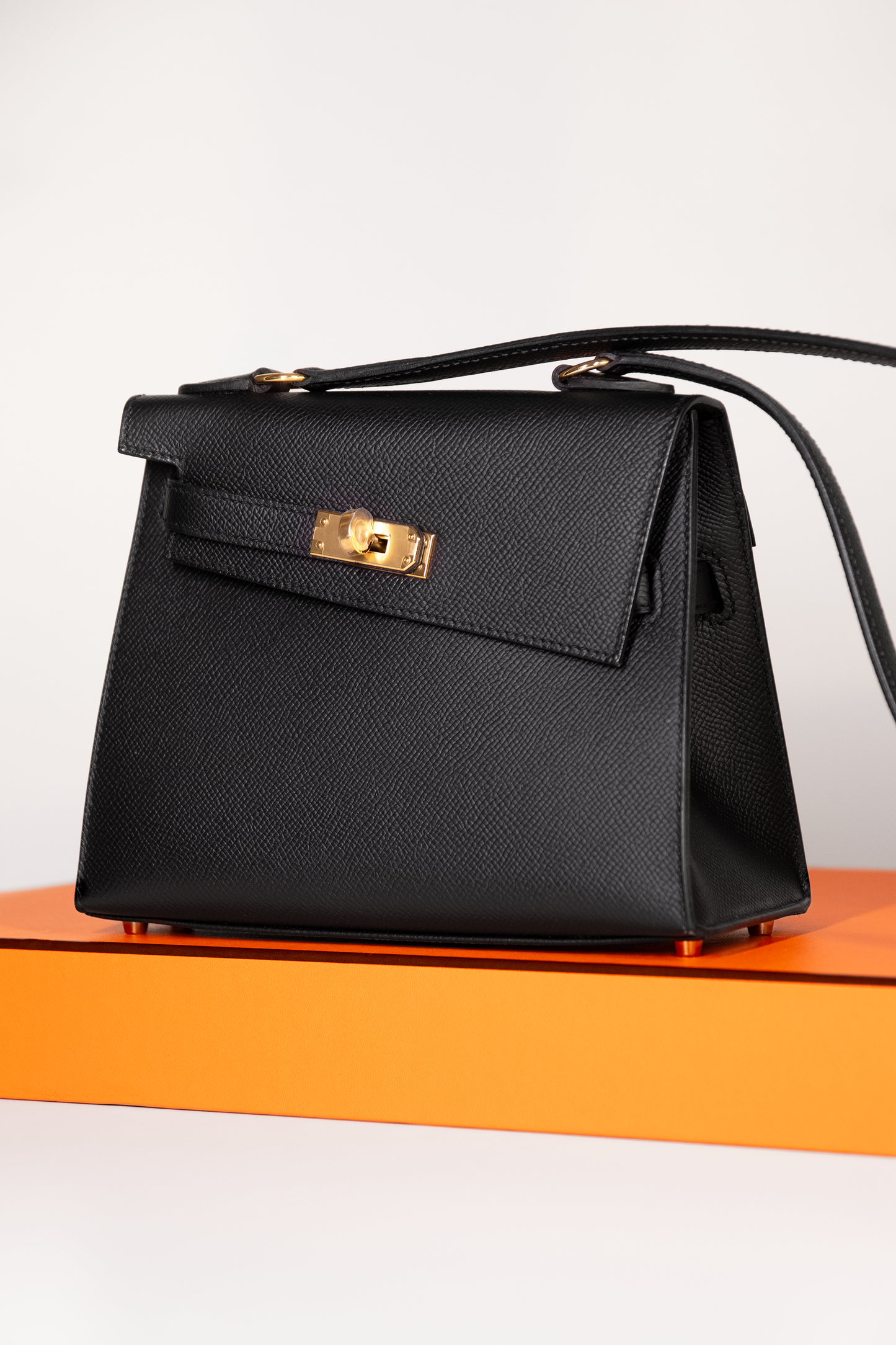 Hermès Kelly Desordre Epsom Bag in Black GHW