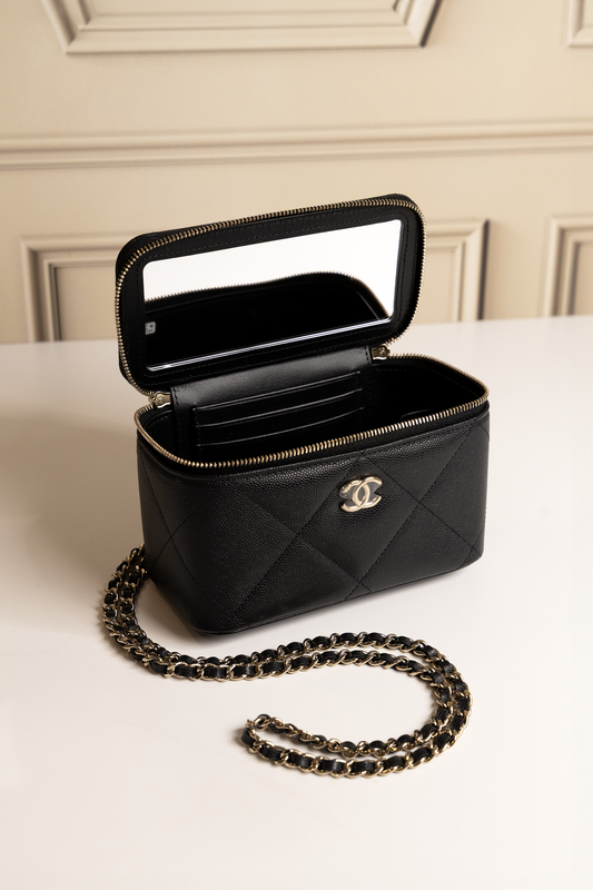 Chanel Vanity Case Caviar with Chain in Black