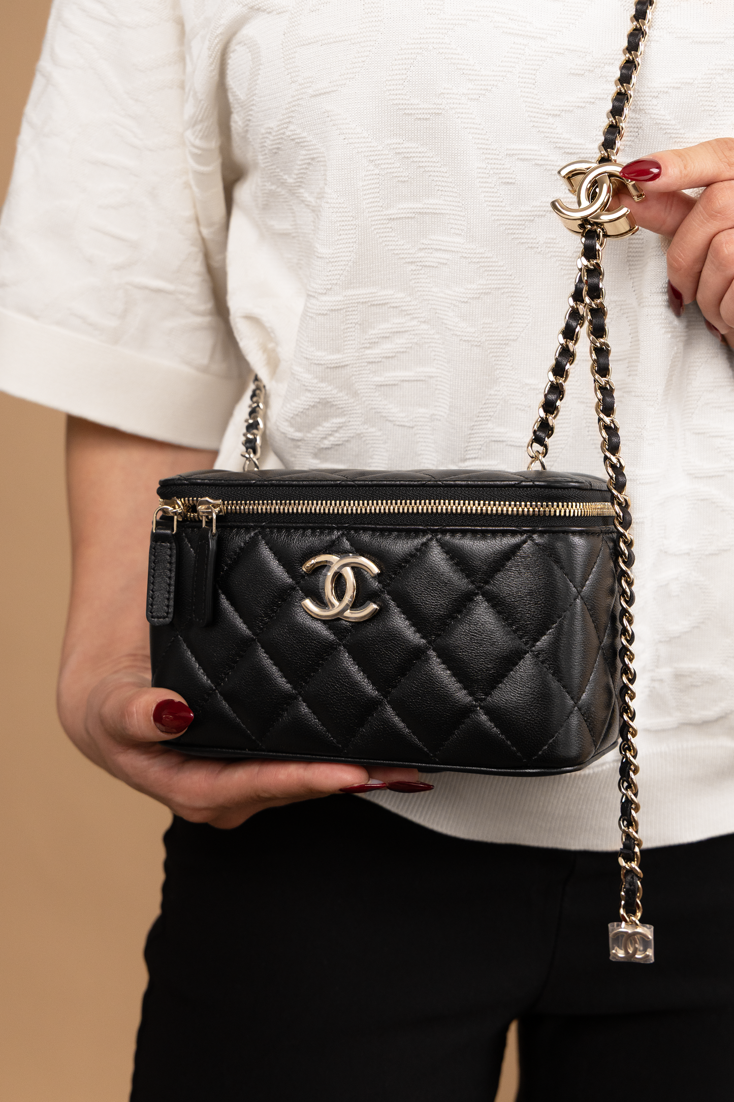 Chanel Black Shiny Lambskin Vanity Case With Adjustable Chain