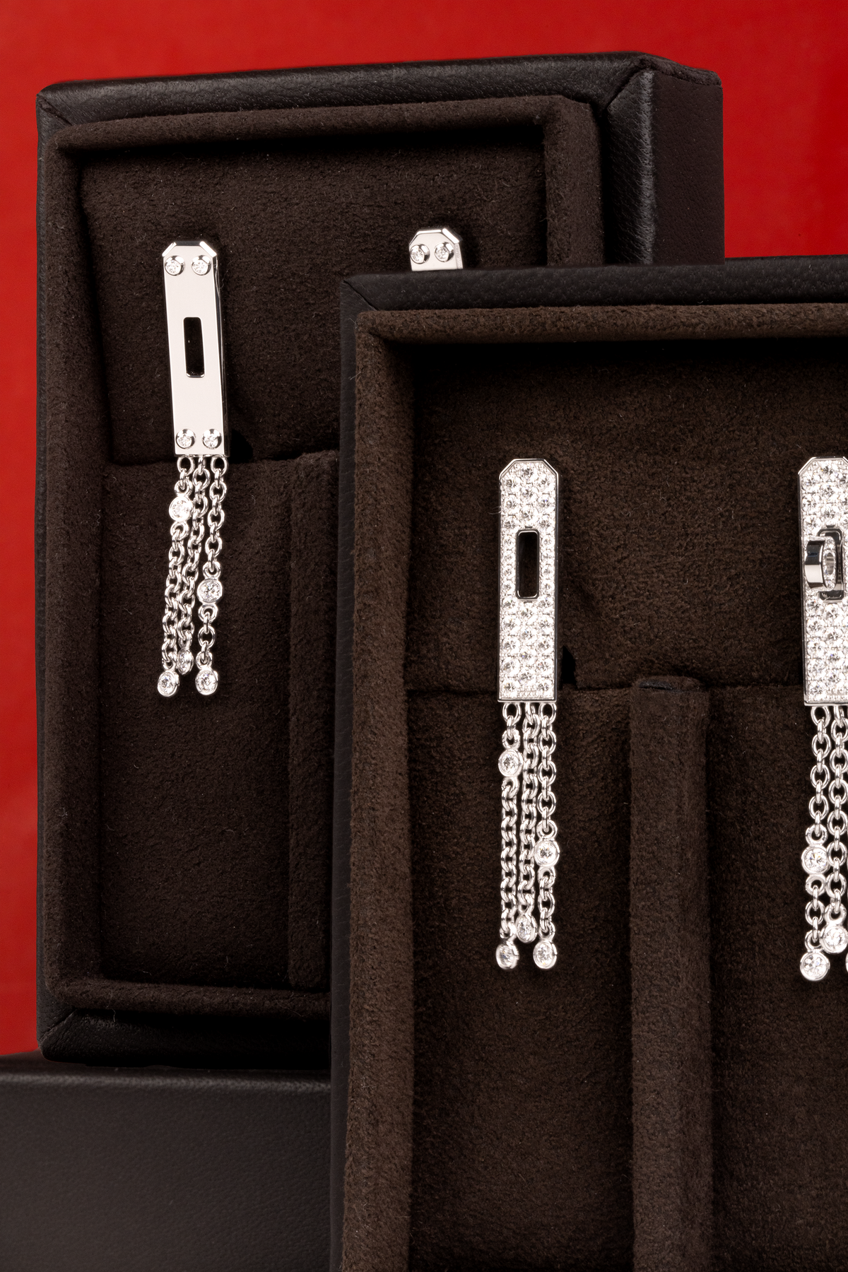 Hermès White Gold Kelly Gavroche Dangle Diamond Earrings