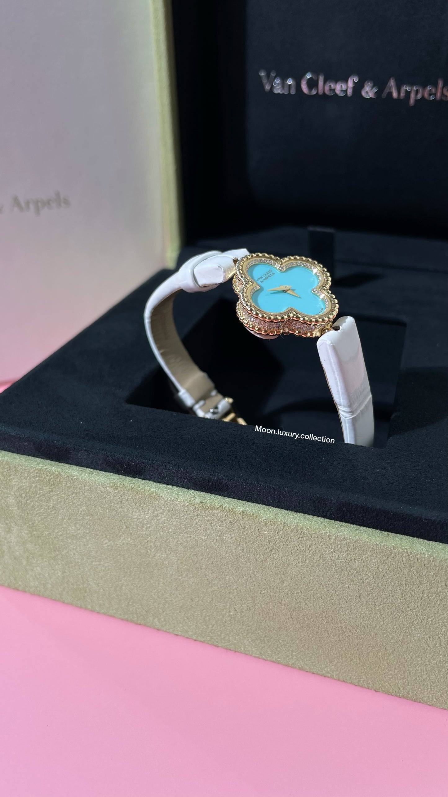 Van Cleef & Arpels Limited Edition Turquoise Alhambra Watch