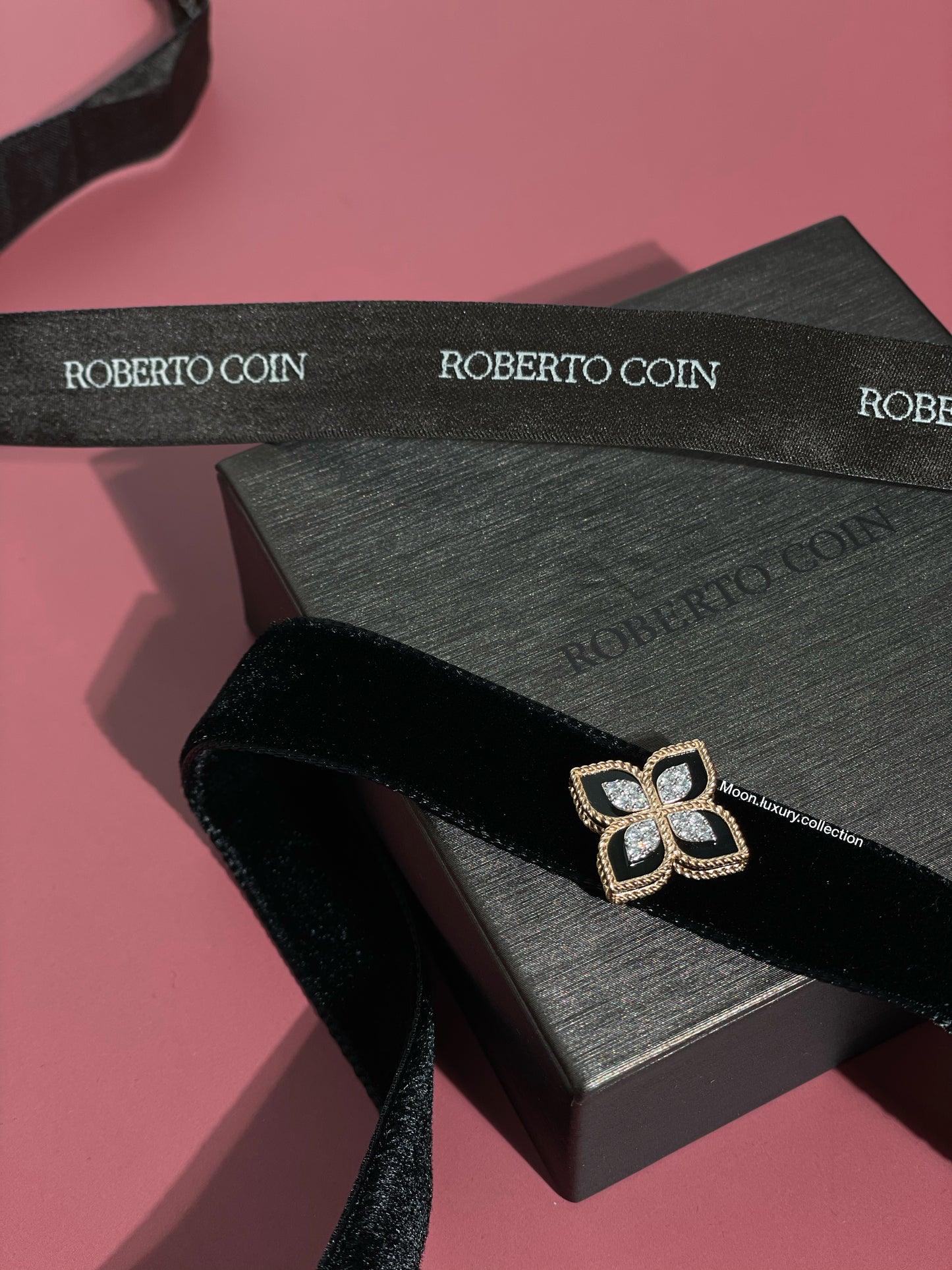 Roberto Coin Velvet Princess Flower Chokers