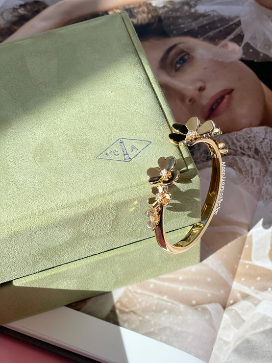 Van Cleef & Arples Frivole Bangle