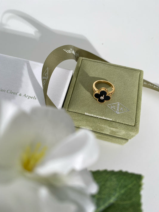 Van Cleef & Arpels 1 Motif Alhambra Ring