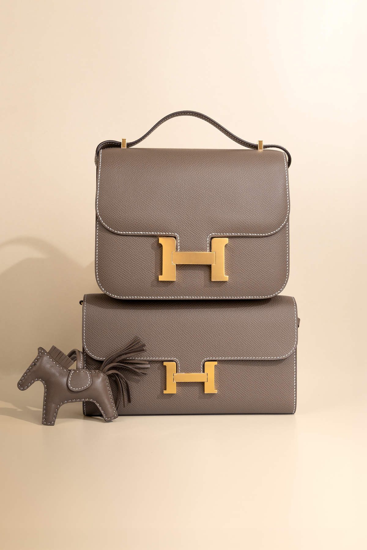 Hermès Constance 18 Epsom & Constance To Go Wallet in Etoupe GHW
