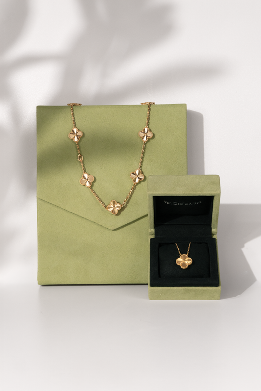 Van Cleef & Arpels 10 Motif Vintage Alhambra Necklace & Vintage Alhambra Pendant in Yellow Gold