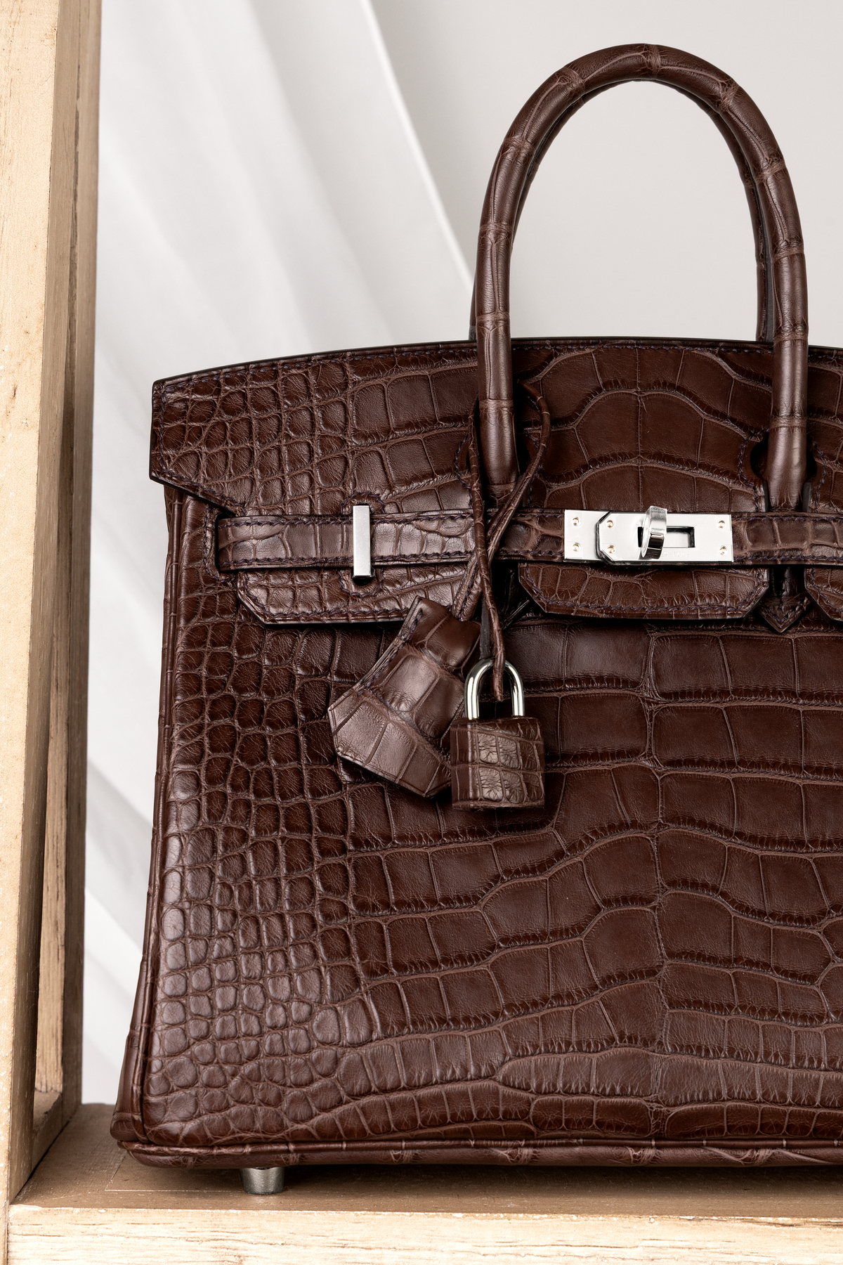 Hermès Birkin 25 Matte Alligator in Havane PHW